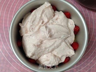 #四节baking Contest Cum是爱吃节#freeze-dried Strawberry Yogurt Mousse recipe