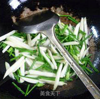 Stir-fried Pork Belly with Chinese Chives recipe