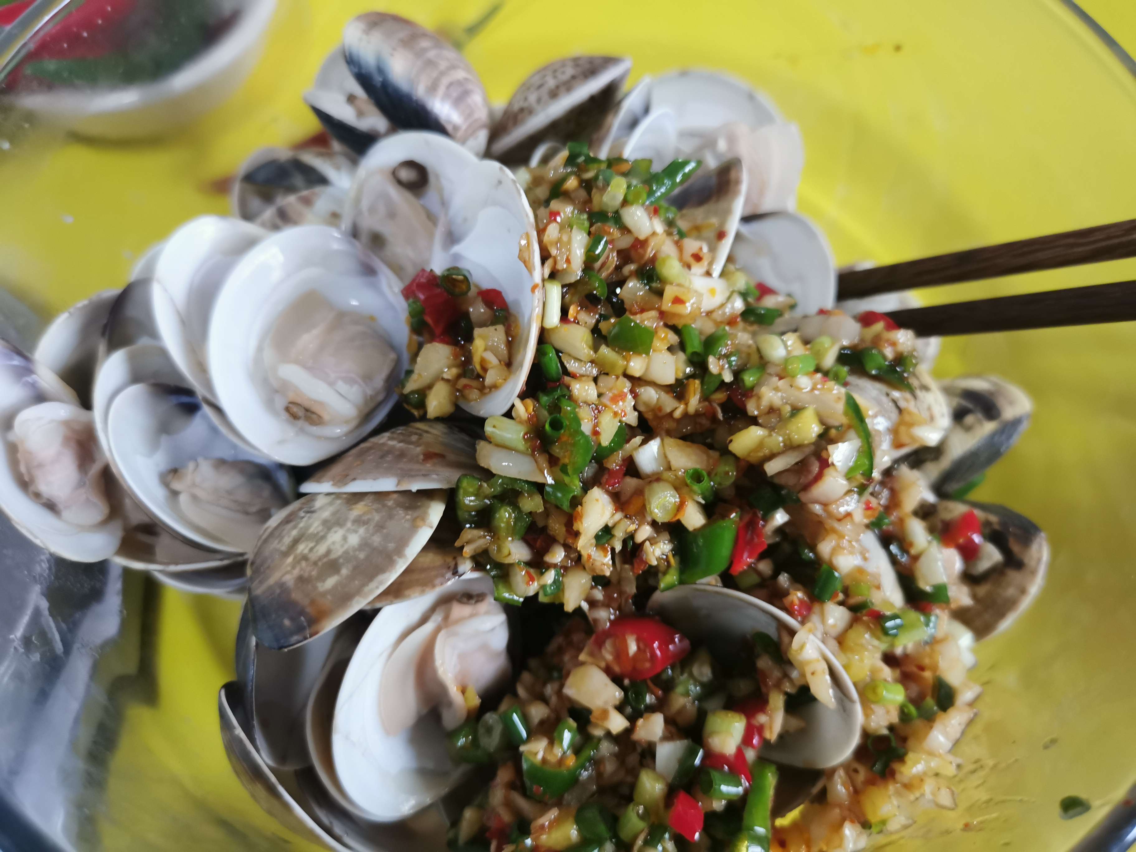 Clams with Salad recipe