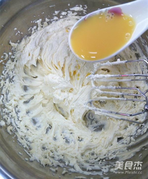 Chrysanthemum Butter Cookies recipe