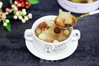 Tremella, Lotus Seed and Lily Soup recipe