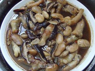 [flying Birds and Beasts]: Braised Chicken Feet with Pu'er Tea recipe