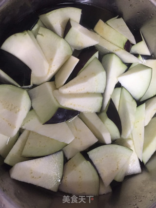 Sauce Braised Black Eggplant recipe