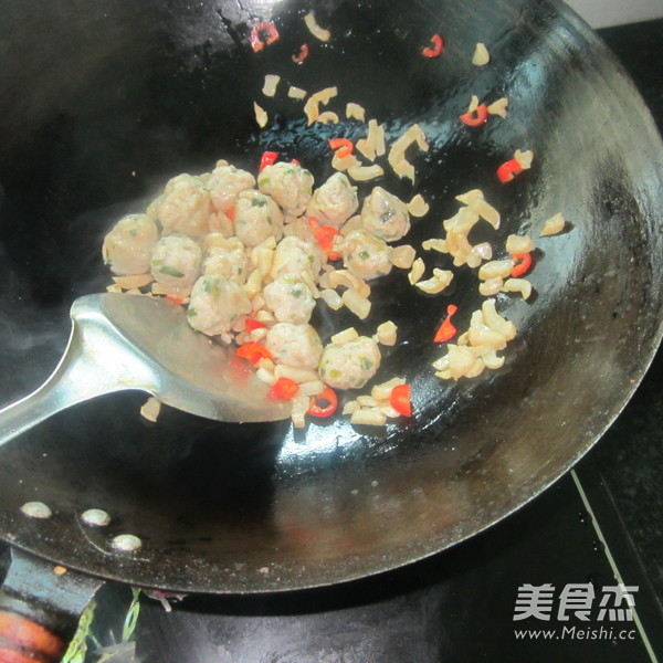 Stir-fried Meatballs with Dried Radish recipe