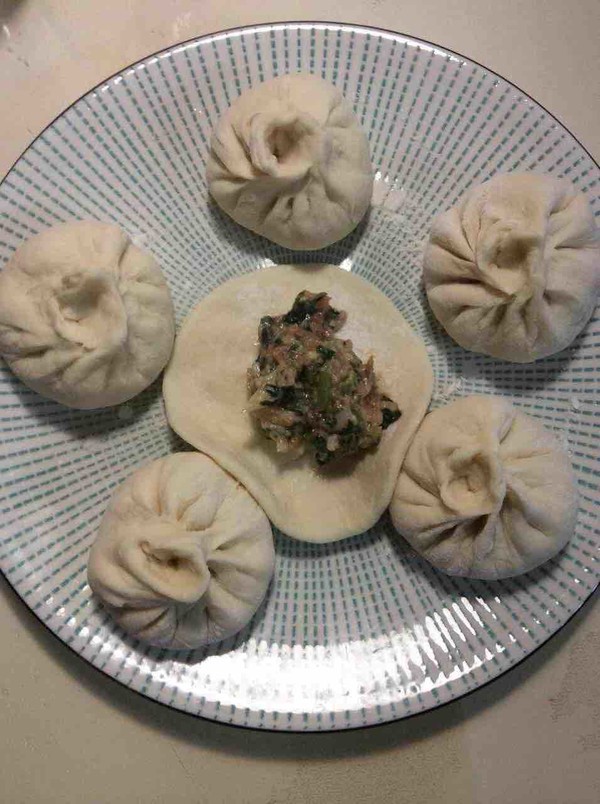 Lamb and Chrysanthemum Buns recipe