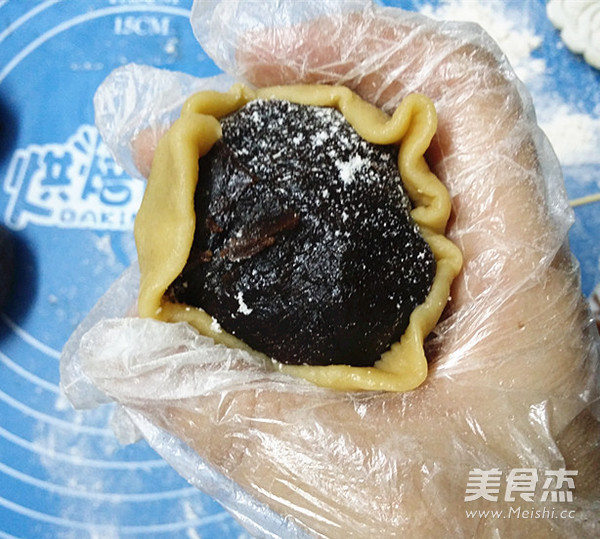 Cantonese Bean Paste Mooncake recipe