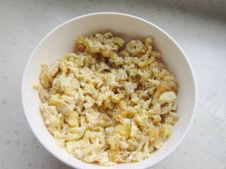 Hot Noodles Mushroom and Egg Box recipe