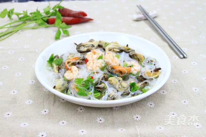 Fresh and Refreshing Seafood Mixed Vermicelli recipe