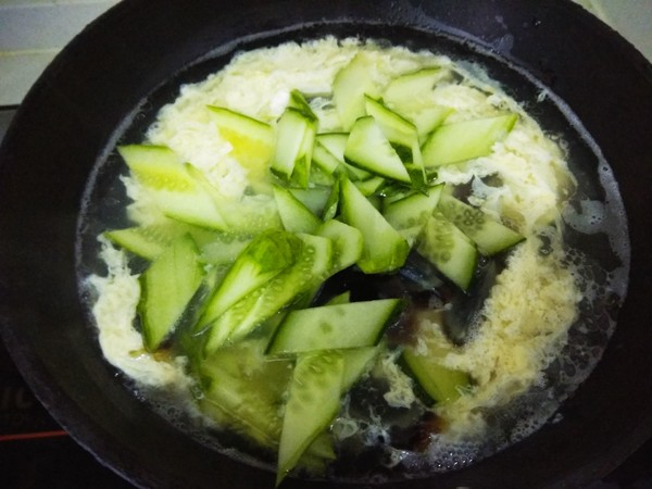 Two-color Egg-cut Melon Soup recipe