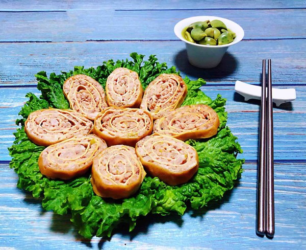 Steamed Pork Roll with Bean Skin recipe