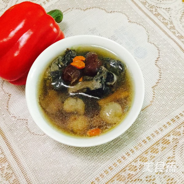 Stewed Black Chicken Soup recipe