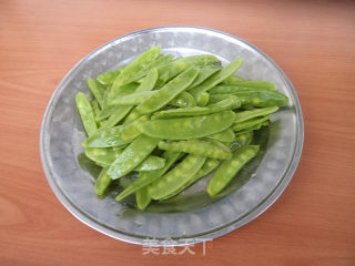 Stir-fried Hericium with Snow Peas recipe