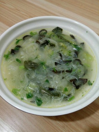 Old Cucumber Vermicelli Fungus Soup recipe