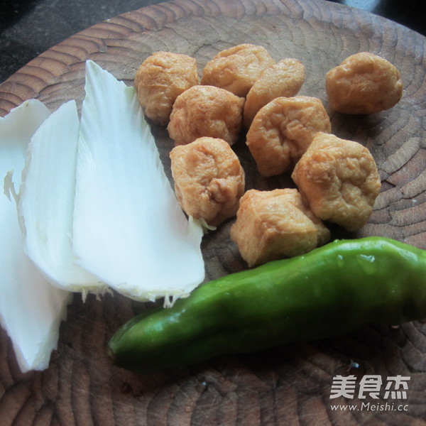 Stir-fried Tofu Shreds with Cabbage Stems recipe