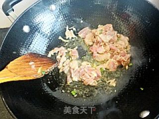 Fried Pork with Garlic Sprouts recipe