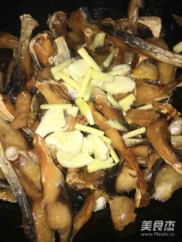 Braised Salted Dried Fish recipe