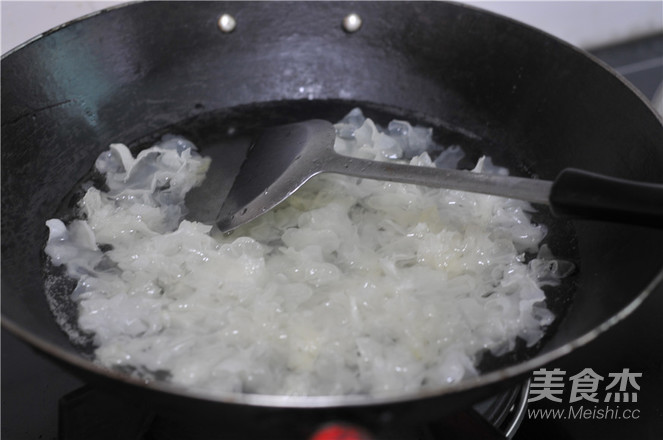 Cold White Fungus recipe