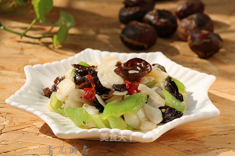 Pickled Pepper Ground Pear Black Fungus recipe