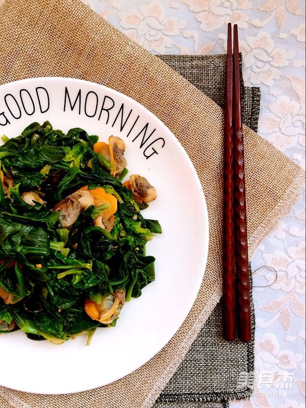 Clam Meat Mixed with Spinach recipe