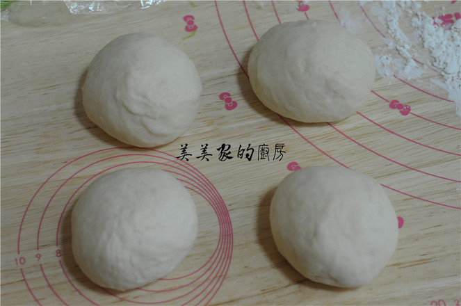 Little Red Bean Roll recipe