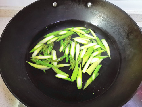 Stir-fried Asparagus with Sausage recipe