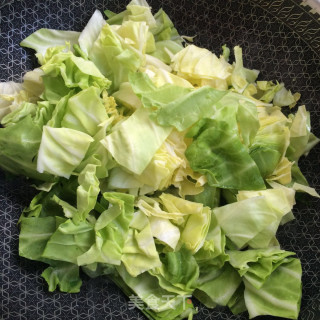 Stir-fried Cabbage with Green Garlic recipe