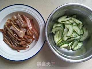 Pork Ears Mixed with Cucumber recipe