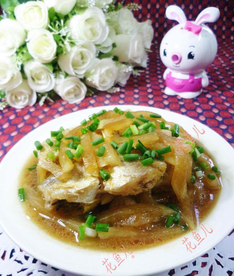 Small Yellow Croaker with Shredded Radish recipe