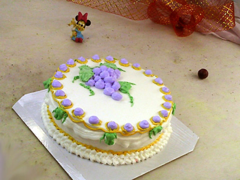 Grape Decorated Cake recipe