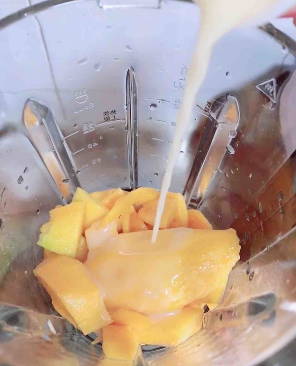 Mango Banana Milkshake | Intestinal Cleansing and Detoxification recipe
