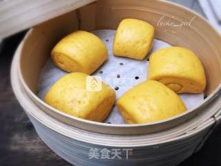 Pumpkin Steamed Buns-golden Knife Cut Steamed Buns recipe