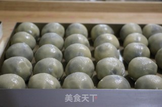 Cantonese-style Black Sesame Lotus Paste Mooncake recipe