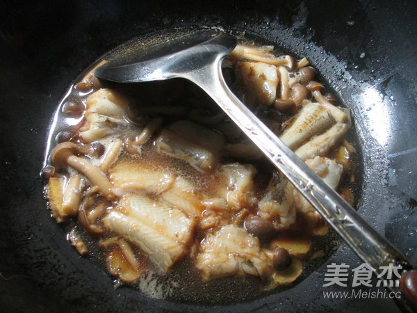 Boiled Shrimp with Crab Mushroom recipe