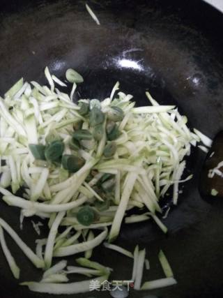 Stir-fried Zucchini with Laba Garlic recipe