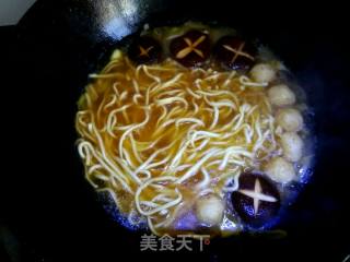 Mushroom Chicken Ball Noodle recipe