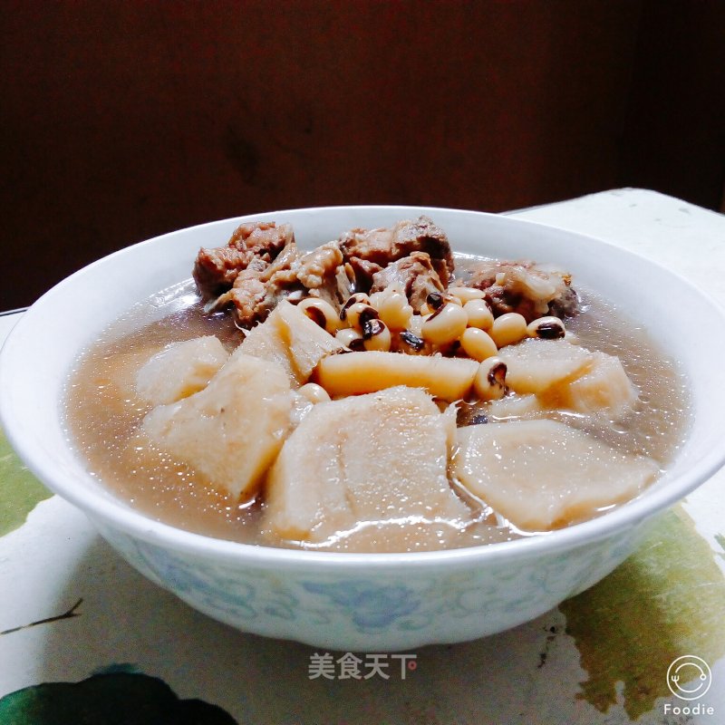 Fen Ge Meidou Bone Soup【relieving Heat and Removing Dampness】 recipe