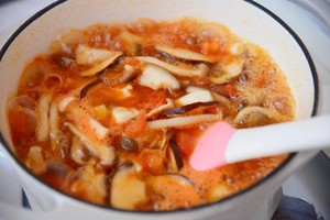 Concentrated Tomato, Mushroom and Tofu Soup recipe