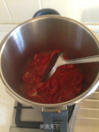 Tomato Beef Brisket Noodle recipe