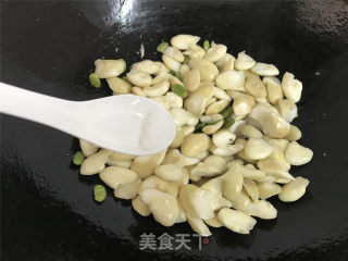 Fried Water Chestnut with Edamame recipe