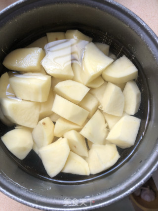 Braised Pork Ribs with Potatoes recipe