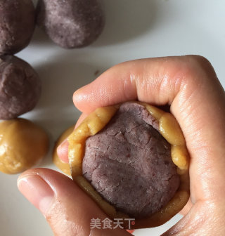 Cantonese Bean Paste Mooncake recipe