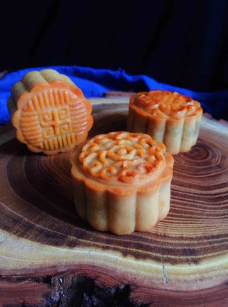 Cantonese Bean Paste Mooncake recipe