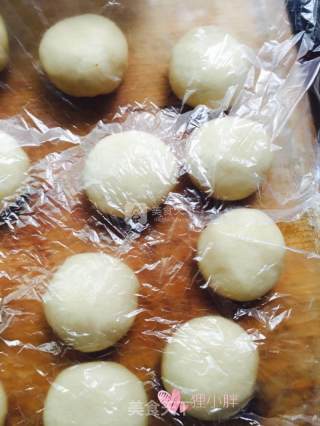 Mooncakes with Egg Yolk and Lotus Seed Paste recipe