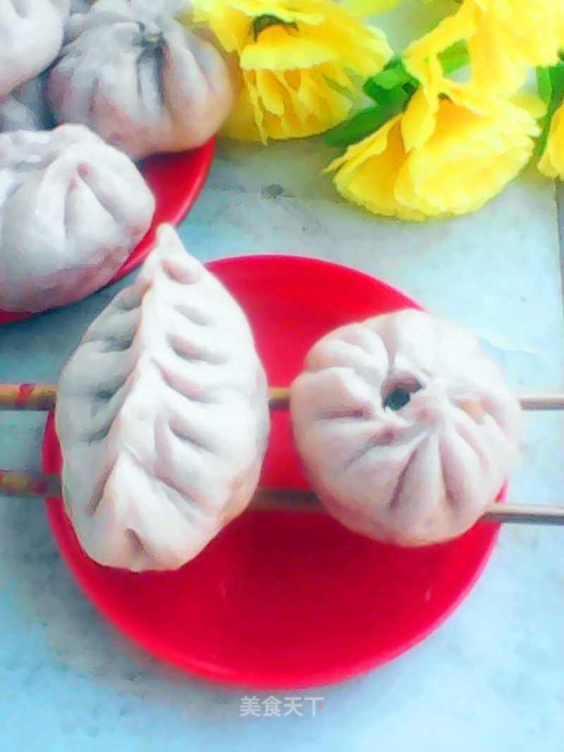 Purple Sweet Potato and Leek Minced Buns recipe