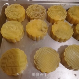 Date Paste Filling Mooncakes recipe