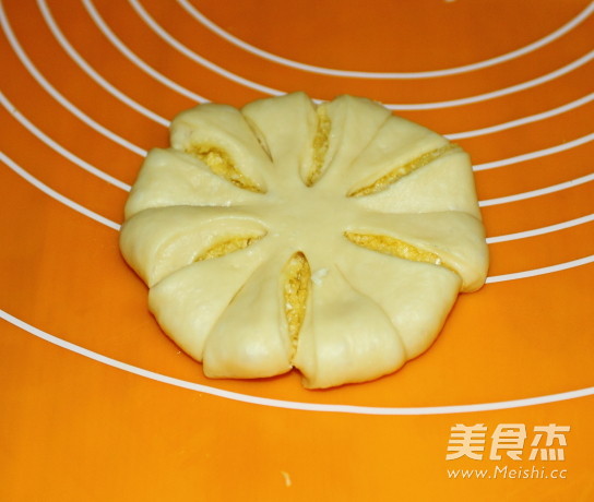Coconut Flower Bun recipe