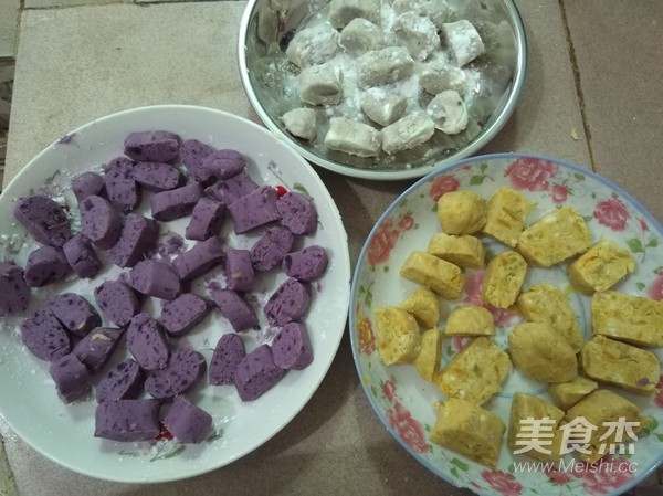 Three-color Taro Ball Milk Sago recipe