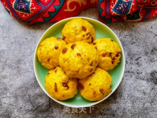 Pumpkin Oatmeal and Red Date Buns recipe