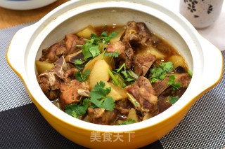 Pork Spine Stewed Radish recipe