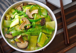 Zucchini Stir-fried Shiitake Mushrooms recipe